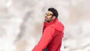 Backdrop to the movie "Radhe Shyam" #494009