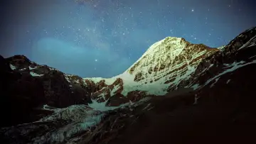 Backdrop to the movie "The Alpinist" #386113