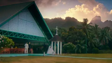 Backdrop to the movie "Pacifiction" #910888