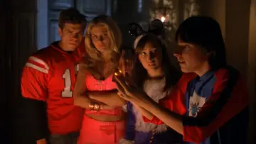 Backdrop to the movie "Monster Night" #685241