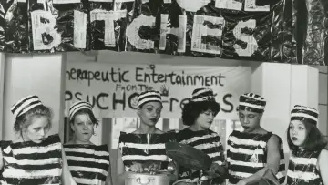 Backdrop to the movie "Scrubbers" #1145344