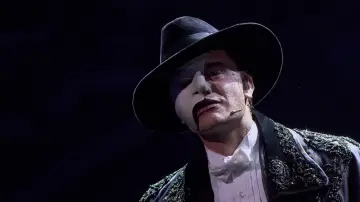 Backdrop to the movie "The Phantom of the Opera at the Royal Albert Hall" #1007926