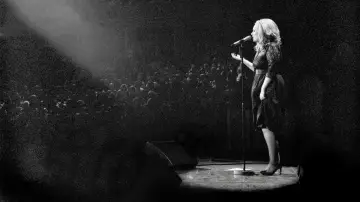 Backdrop to the movie "Adele: Live at the Royal Albert Hall" #1072994