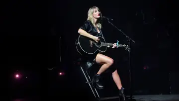 Backdrop to the movie "Taylor Swift City of Lover Concert" #456683