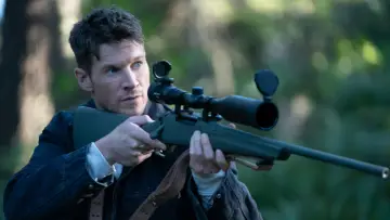 Backdrop to the movie "Sniper: Assassin