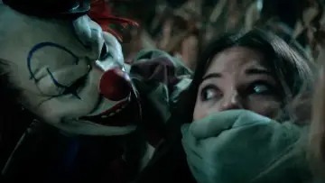 Backdrop to the movie "Clown in a Cornfield" #588643