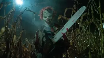 Backdrop to the movie "Clown in a Cornfield" #588646