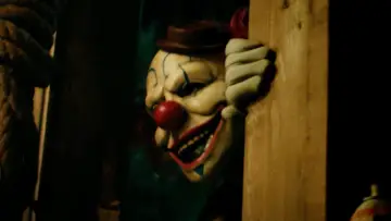 Backdrop to the movie "Clown in a Cornfield" #969334