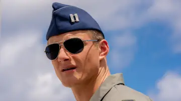 Backdrop to the movie "Operation Christmas Drop" #284781