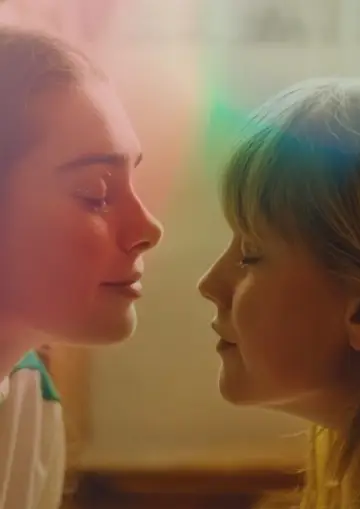 Poster to the movie "My First Summer" #1008474
