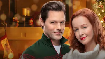 Backdrop to the movie "Swept Up by Christmas" #1653075