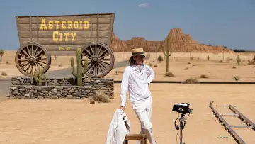 Backdrop to the movie "Asteroid City" #642166