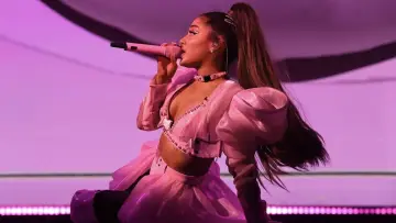 Backdrop to the movie "ariana grande: excuse me, i love you" #440205