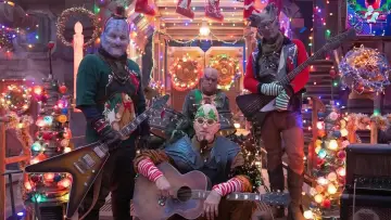 Backdrop to the movie "The Guardians of the Galaxy Holiday Special" #656036