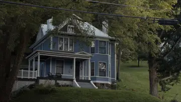 Backdrop to the movie "Bones and All" #811236
