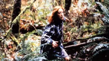 Backdrop to the movie "Suspicious River" #1163528