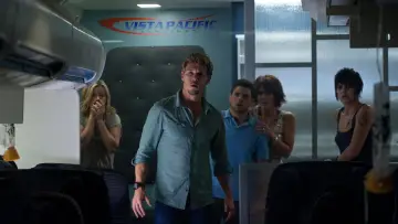 Backdrop to the movie "Flight 7500" #1061460