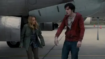 Backdrop to the movie "Warm Bodies" #855917