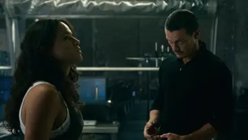 Backdrop to the movie "Fast & Furious 6" #1182979