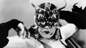 Backdrop to the movie "Madam Satan" #1573443