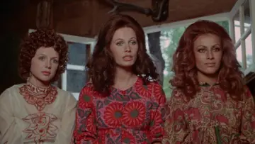 Backdrop to the movie "Queens of Evil" #1180837