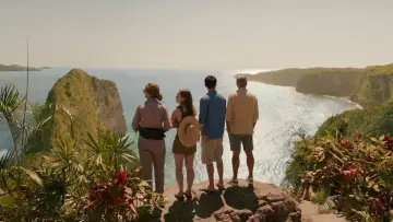 Backdrop to the movie "Ticket to Paradise" #690183
