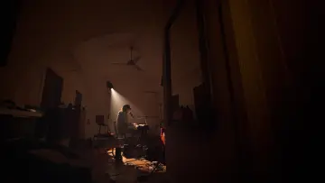 Backdrop to the movie "Bo Burnham: Inside" #1648257