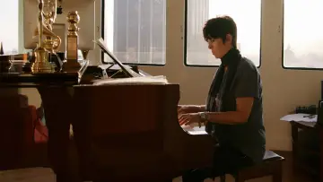 Backdrop to the movie "Diane Warren: Relentless" #635548