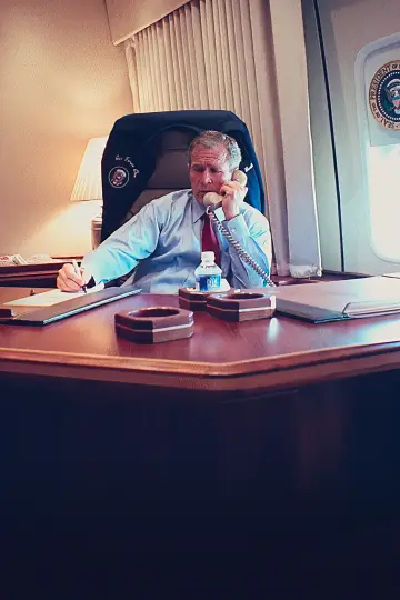 Poster to the movie "9/11: Inside the President
