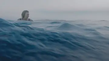 Backdrop to the movie "Vera Dreams of the Sea" #1580880