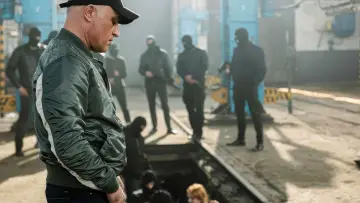 Backdrop to the movie "47 Bombs" #395403