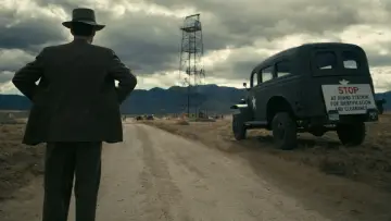 Backdrop to the movie "Oppenheimer" #556001