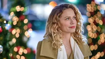 Backdrop to the movie "An Unexpected Christmas" #478715