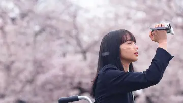Backdrop to the movie "The Last 10 Years" #1004248