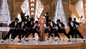Backdrop to the movie "Mariah