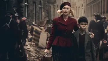 Backdrop to the movie "Blitz" #679725