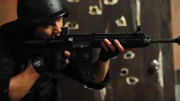 Backdrop to the movie "The Raid" #676001