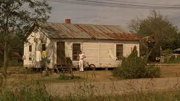Backdrop to the movie "Raggedy Man" #1136954