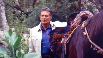 Backdrop to the movie "Lost Horizon" #1063222