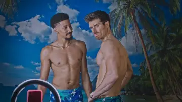 Backdrop to the movie "My Fake Boyfriend" #433345