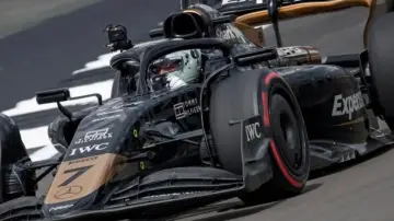 Backdrop to the movie "F1" #517626