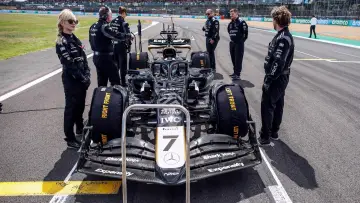 Backdrop to the movie "F1" #517640