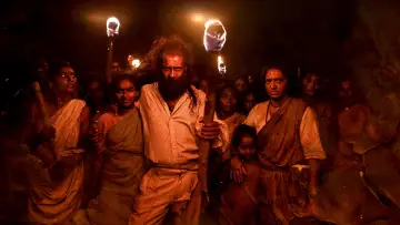 Backdrop to the movie "Thangalaan" #885873
