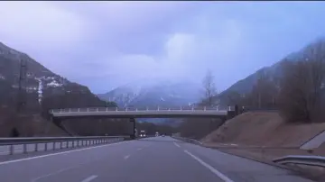 Backdrop to the movie "Winter Boy" #1047008