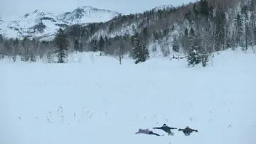 Backdrop to the movie "The Breaking Ice" #1024095