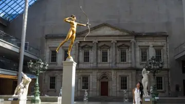 Backdrop to the movie "A World of Art: The Metropolitan Museum of Art" #707876