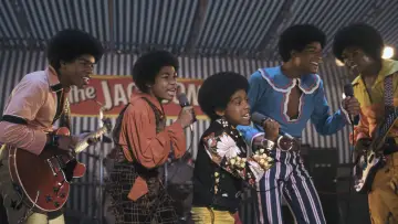 Backdrop to the movie "Michael" #517031
