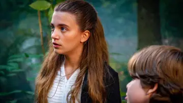 Backdrop to the movie "Timescape: Back to the Dinosaurs" #374845