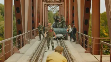Backdrop to the movie "The Narrow Bridge" #1145220
