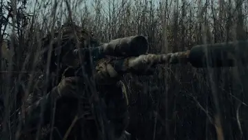 Backdrop to the movie "Sniper: The White Raven" #203854